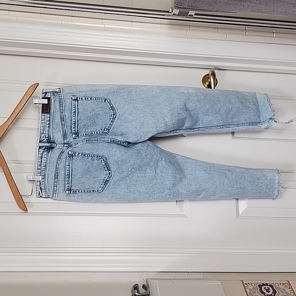 Hollister Distressed Jeans - sz 7 - Picture 3 of 3